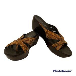 DONALD J. PLINER BROWN LEATHER WEDGE THONG SANDAL SHOES STRAPS
